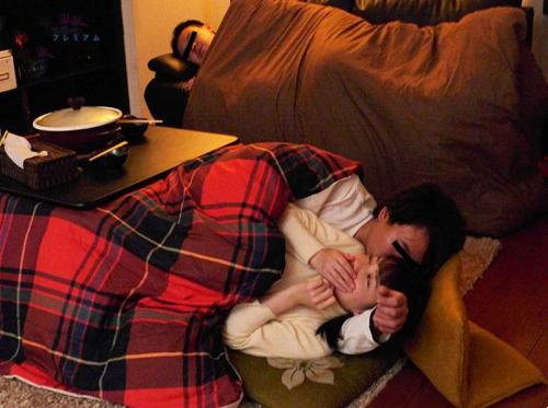 Biarkan sahabatmu datang dan kamu akan meniduri istrimu