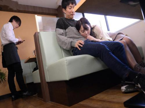 Berkencan dengan gadis yang penuh nafsu